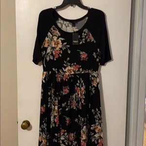 NWT Raglan Torrid Floral dress size 0